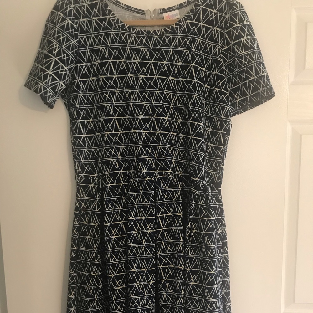 LuLaRoe navy blue & white Amelia dress.  Size xl.